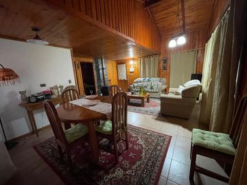 Casa cabaña urbano Los Lleuques turístico Termas de Chillán