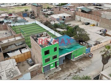 ¡Se Alquila Local Con Cancha De Fútbol En Ensenada, Puente Piedra!