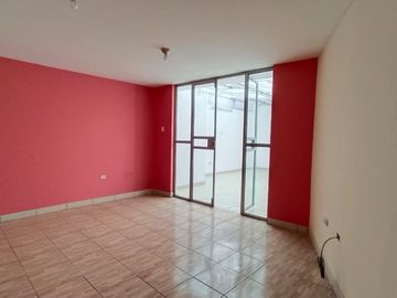 ¡¡¡Vendo Linda Casa Ubicada En Cerro Colorado Cerca Al Centro Comercial Plaza Arequipa Norte!!!