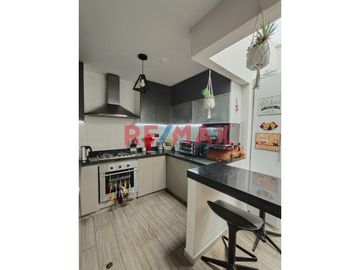 Duplex Por El Mall De Salaverry