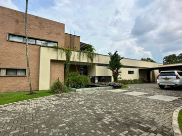 EN VENTA CASA CAMPESTRE EN LAS MERCEDES JAMUNDI