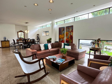 EN VENTA CASA CAMPESTRE EN LAS MERCEDES JAMUNDI
