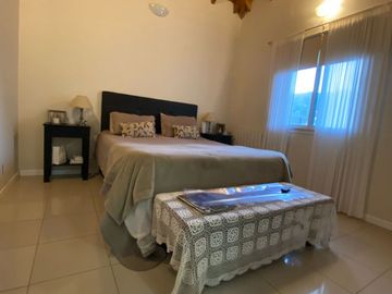 VÓRTICE INMOBILIARIA VENDE CASA EN BARRIO ALTO CHALLAO
