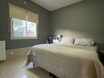 VÓRTICE INMOBILIARIA VENDE CASA EN BARRIO ALTO CHALLAO