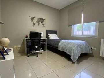 VÓRTICE INMOBILIARIA VENDE CASA EN BARRIO ALTO CHALLAO