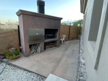 VÓRTICE INMOBILIARIA VENDE CASA EN BARRIO ALTO CHALLAO
