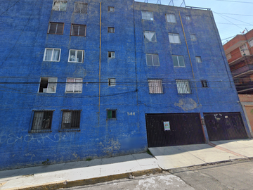 Casa en Calle Luis García, Zona Urbana Ejidal Santa Martha Acatitla Sur, Iztapalapa, Ciudad de México, México ¡NO CRÉDITOS!