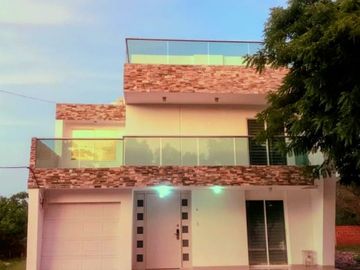 VENDO HERMOSA CASA CONJUNTO EN PUERTO COLOMBIA  DE 340 MTS