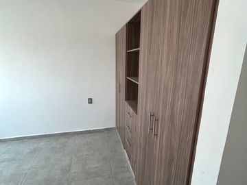 SE VENDE CASA NUEVA CON ALBERCA