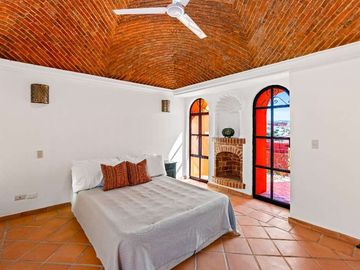 Casa Tres, Casa de Estilo Mexicano-Contemporáneo