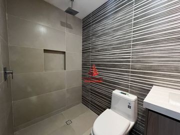 🏢En Venta Exclusivo departamento de 3 Dormitorios en Puertas del Sol - Dentro de urbanización privada frente al Río Tomebamba