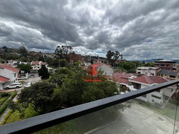 🏢En Venta Exclusivo departamento de 3 Dormitorios en Puertas del Sol - Dentro de urbanización privada frente al Río Tomebamba