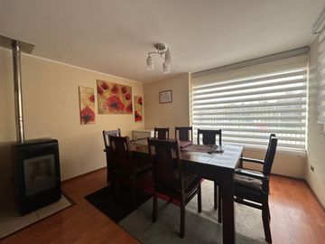 Encantadora casa en venta en sector vista el volcán