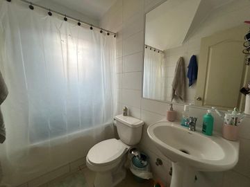 Encantadora casa en venta en sector vista el volcán