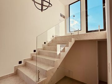 Casa de Autor a estrenar en una de las zonas con mayor plusvalia en Zibata