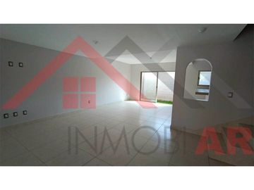 CASA EN VENTA EN RESIDENCIA CERCA DEL TOBOGÁN DE LA MONTAÑA CERCA DEL PARQUE DE LOS DINOSAURIOS, FRENTE A LA CANTERA A UNOS PASOS DEL TOBOGÁN DE LA MO