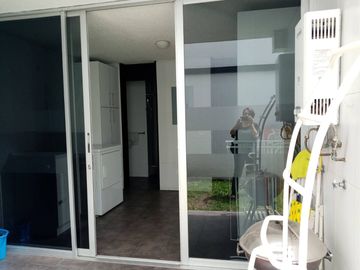HERMOSO Y AMPLIO DEPARTAMENTO DUPLEX EN URBANIZACION CERRADA MIRAVALLE 4 CUMBAYA