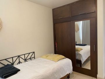 CASA EN VENTA EN FRACC MONTERREAL ACCESO CONTROLADO