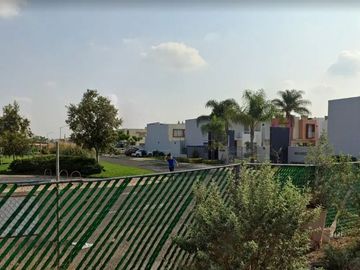 VENTA DE CASA GRANDE EN CAMPO DUQUE, FRACC CAMPO REAL, ZAPOPÁN, JALISCO