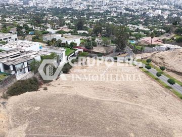CASUARINAS - LA CIMA - US$800 por m²