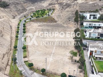 CASUARINAS - LA CIMA - US$800 por m²