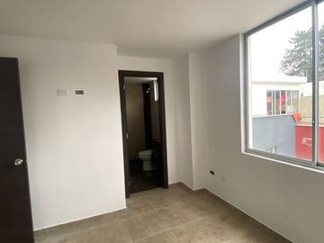 Casa en Venta en Conjunto Habitacional Di Torino – Sector Conocoto, Quito