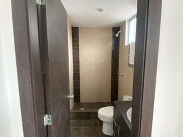 Casa en Venta en Conjunto Habitacional Di Torino – Sector Conocoto, Quito