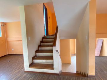 Casa en venta, sector Mena del Hierro - Quito