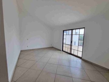 se vende casa  para familia grande   por el cerro del tesoro.  fracc consolidado  cerca de periférico sur  las águilas cruz del sur  López Mateos