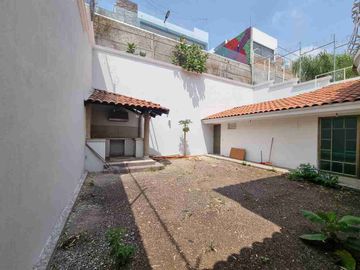se vende casa  para familia grande   por el cerro del tesoro.  fracc consolidado  cerca de periférico sur  las águilas cruz del sur  López Mateos