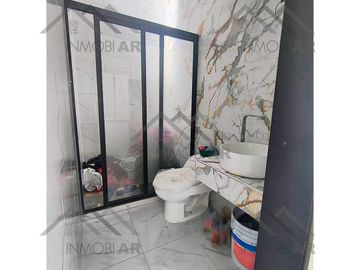 CASA EN VENTA CON 2 PLANTAS UBICADA EN NORTE 10 ORIZABA, VERACRUZ