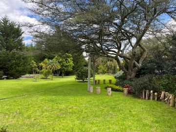 GUAYLLABAMBA CASA QUINTA DE VENTA