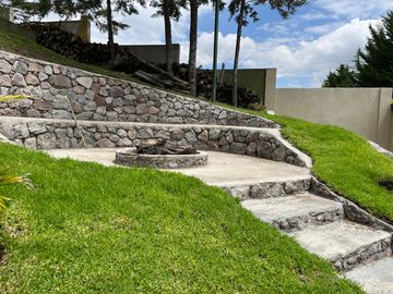 GUAYLLABAMBA CASA QUINTA DE VENTA