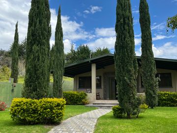 GUAYLLABAMBA CASA QUINTA DE VENTA