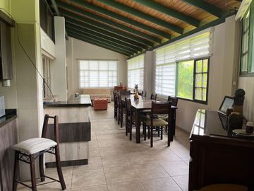 GUAYLLABAMBA CASA QUINTA DE VENTA