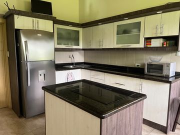 GUAYLLABAMBA CASA QUINTA DE VENTA