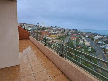 Vendo espectacular departamento dúplex con vista  panorámica al mar  , 5D , 4B , 2E Jardín del Mar