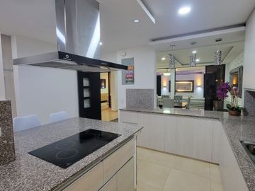 En Venta Lujosa y Moderna Casa full amoblada en Ciudad Celeste, nuevas etapas, Samborondon