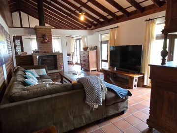 Calle Alegre, casa en condominio
