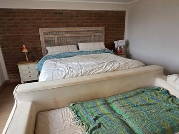 Calle Alegre, casa en condominio