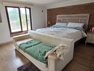 Calle Alegre, casa en condominio
