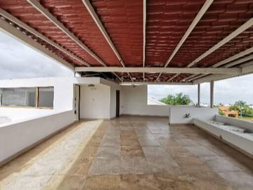 Casa amplia y elegante en Fracc Residencial del Lago