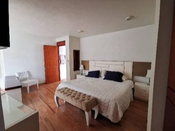 Casa amplia y elegante en Fracc Residencial del Lago