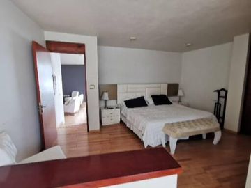 Casa amplia y elegante en Fracc Residencial del Lago