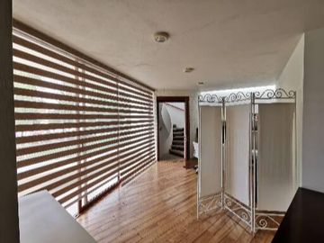 Casa amplia y elegante en Fracc Residencial del Lago