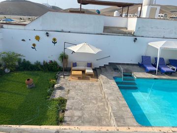 Gran Casa Primera Linea, Playa Gallardo