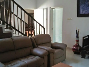 Dijual Rumah Semi Furnished Perumahan Elite The Gayungsari Surabaya Selatan