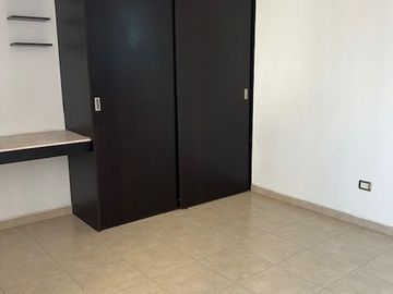CUMBRES DEL LAGO JURIQUILLA EXCELENTE CASA CON 340 M2 CONSTRUCCION 3 RECAMARAS 3 GARAGES JARDIN