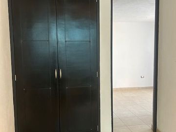 CUMBRES DEL LAGO JURIQUILLA EXCELENTE CASA CON 340 M2 CONSTRUCCION 3 RECAMARAS 3 GARAGES JARDIN