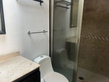 CUMBRES DEL LAGO JURIQUILLA EXCELENTE CASA CON 340 M2 CONSTRUCCION 3 RECAMARAS 3 GARAGES JARDIN